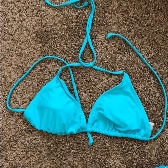 Bikini - Picture 2 of 4